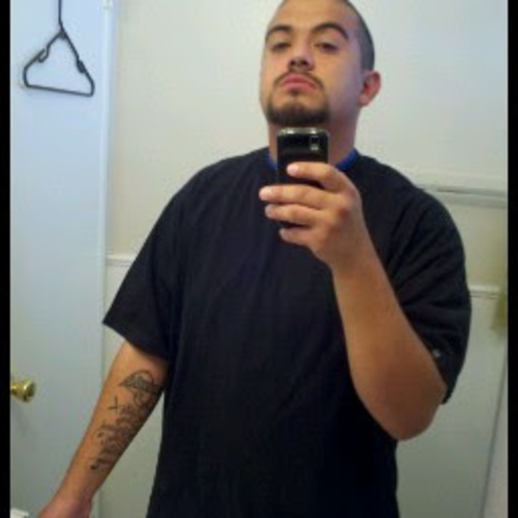 Meet your Posher, Moises - Picture 1 of 1